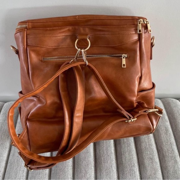 Fox and Sparrow The Liam Diaper Bag - Picture 2 of 4